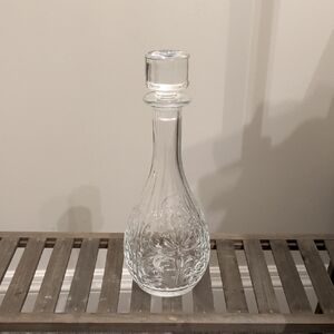 Elegant Clear Glass Decanter